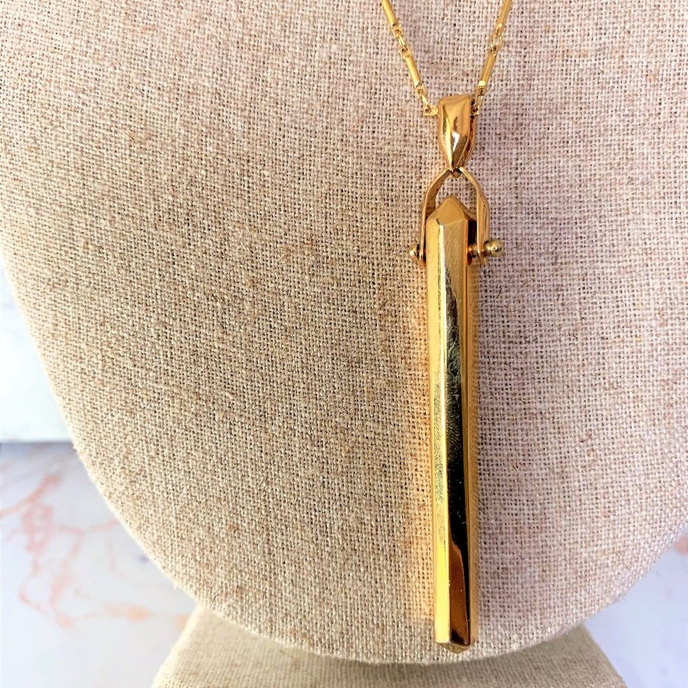 Stella & Dot Rebel Pendant